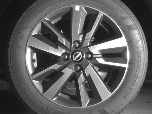 Used 2025 Nissan Versa SV image 14