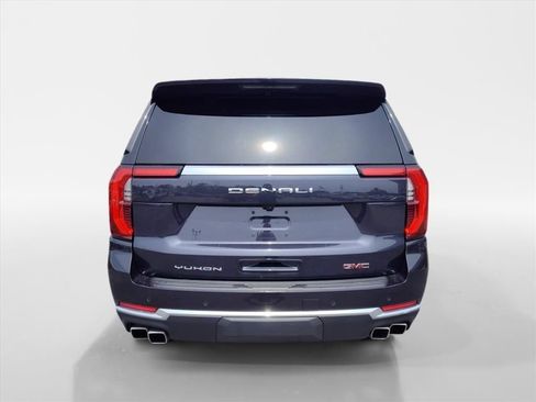 Used 2025 GMC Yukon Denali AWD/4WD image 4