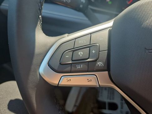 New 2025 Volkswagen Jetta SEL FWD image 29