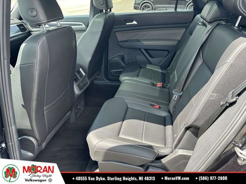 Certified 2023 Volkswagen Atlas Cross Sport SEL R-Line AWD/4WD image 12
