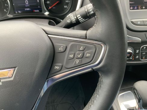 Used 2024 Chevrolet Equinox LT w/ LPO, Floor Liner Package FWD image 30