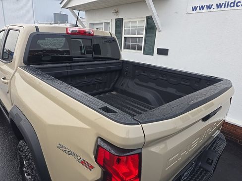 Used 2024 Chevrolet Colorado ZR2 w/ Technology Package image 7