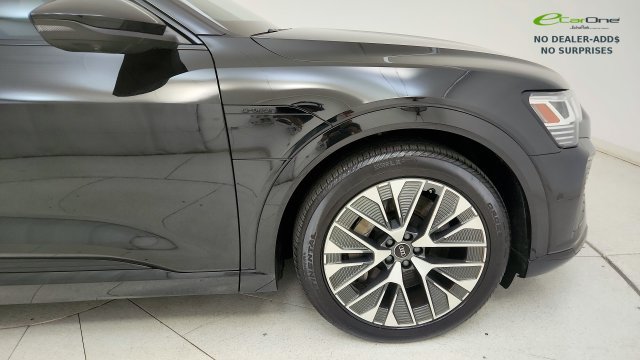 Used 2024 Audi Q8 e-tron Premium Plus w/ Premium Plus Package AWD/4WD image 22