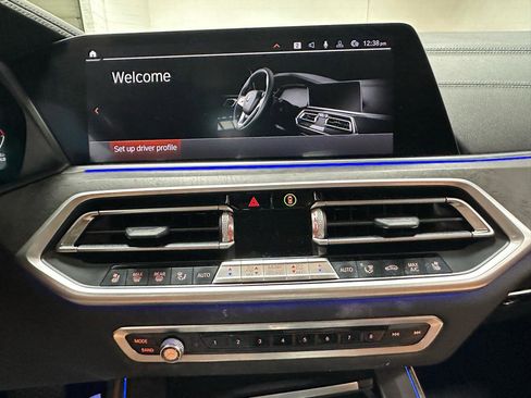 Used 2019 BMW X5 xDrive40i w/ Executive Package image 18