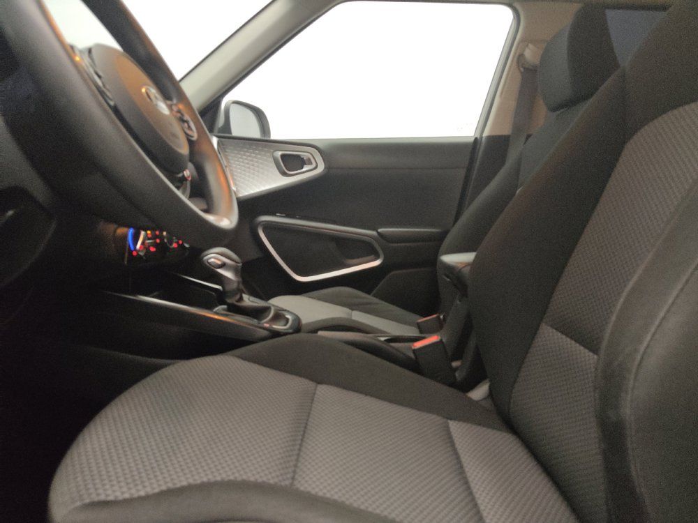 Used 2020 Kia Soul LX FWD image 17