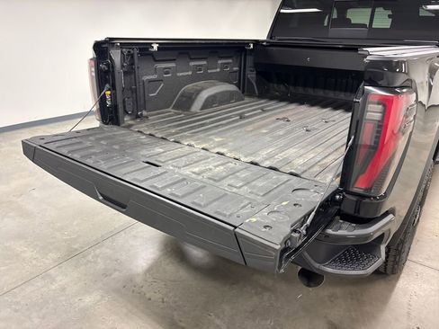 Used 2024 GMC Sierra 2500 AT4 w/ AT4 Premium Plus Package image 20