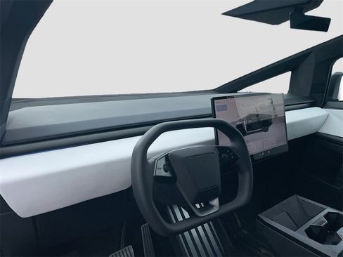 Used 2024 Tesla Cybertruck AWD Crew Cab image 11