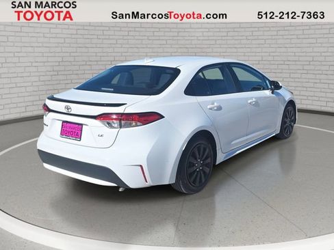 Certified 2022 Toyota Corolla LE image 5