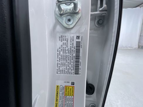 Used 2025 Honda CR-V EX-L image 15