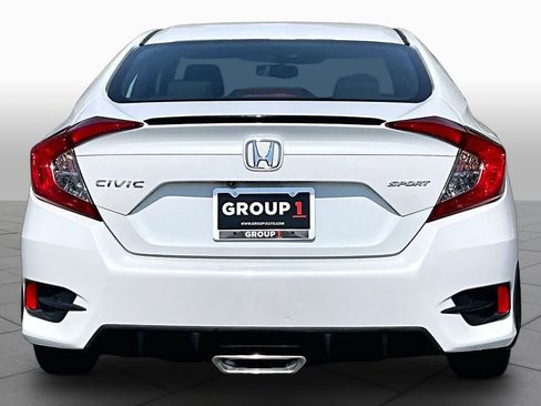 Used 2019 Honda Civic Sport image 5