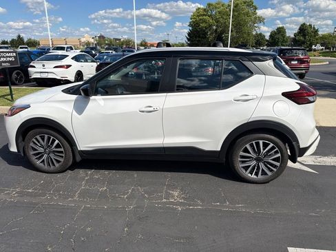 Used 2024 Nissan Kicks SV w/ Interior Electronics Package FWD image 6