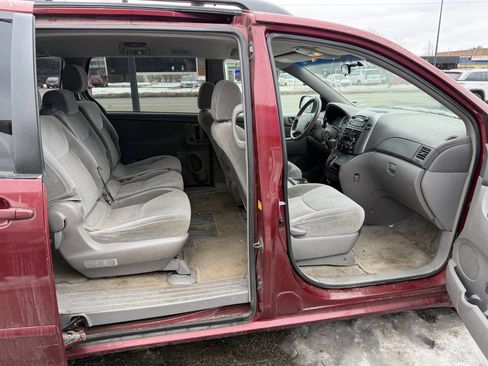 Used 2007 Toyota Sienna CE image 14