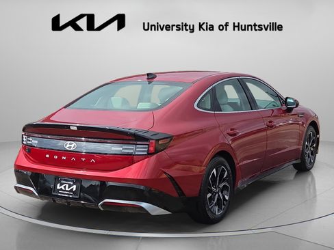 Used 2025 Hyundai Sonata SEL image 3
