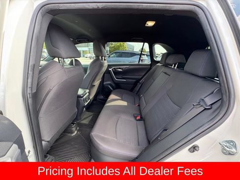 Used 2022 Toyota RAV4 SE AWD/4WD image 11