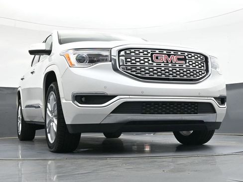 Used 2019 GMC Acadia Denali w/ Technology Package FWD image 36