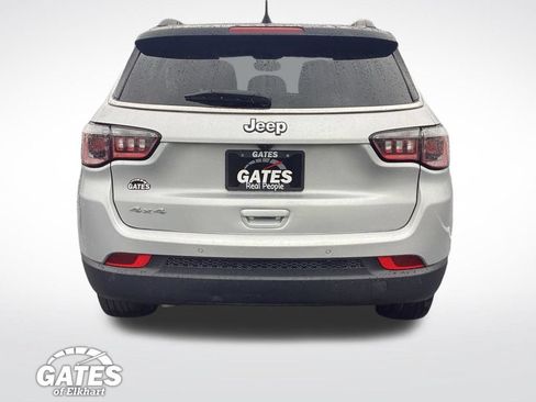 Used 2025 Jeep Compass Limited AWD/4WD image 10