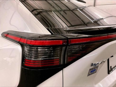 Used 2024 Toyota bZ4X XLE w/ Weather Package image 28