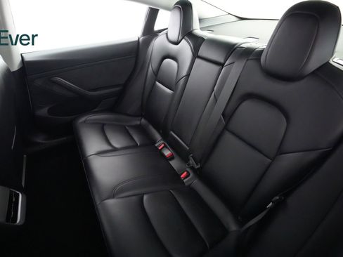 Used 2023 Tesla Model 3 Standard Range image 24