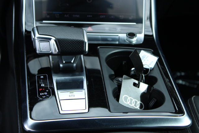 Used 2022 Audi SQ8 Prestige w/ Prestige Package AWD/4WD image 17