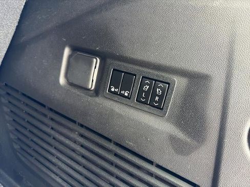 Used 2021 GMC Yukon Denali image 13