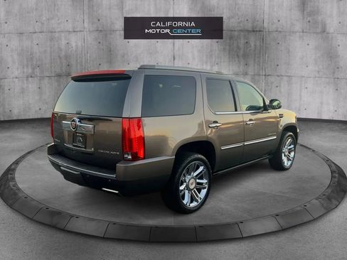 Used 2014 Cadillac Escalade Platinum image 5