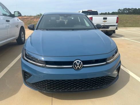 Used 2025 Volkswagen Jetta Sport image 15