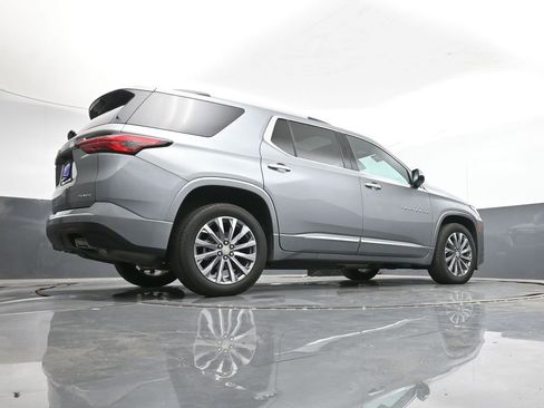 Used 2023 Chevrolet Traverse Premier image 44