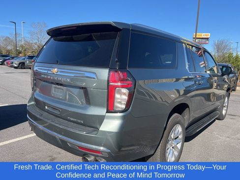 Used 2023 Chevrolet Suburban Premier image 4