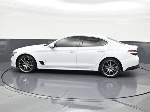 Used 2023 Genesis G70 2.0T RWD image 2