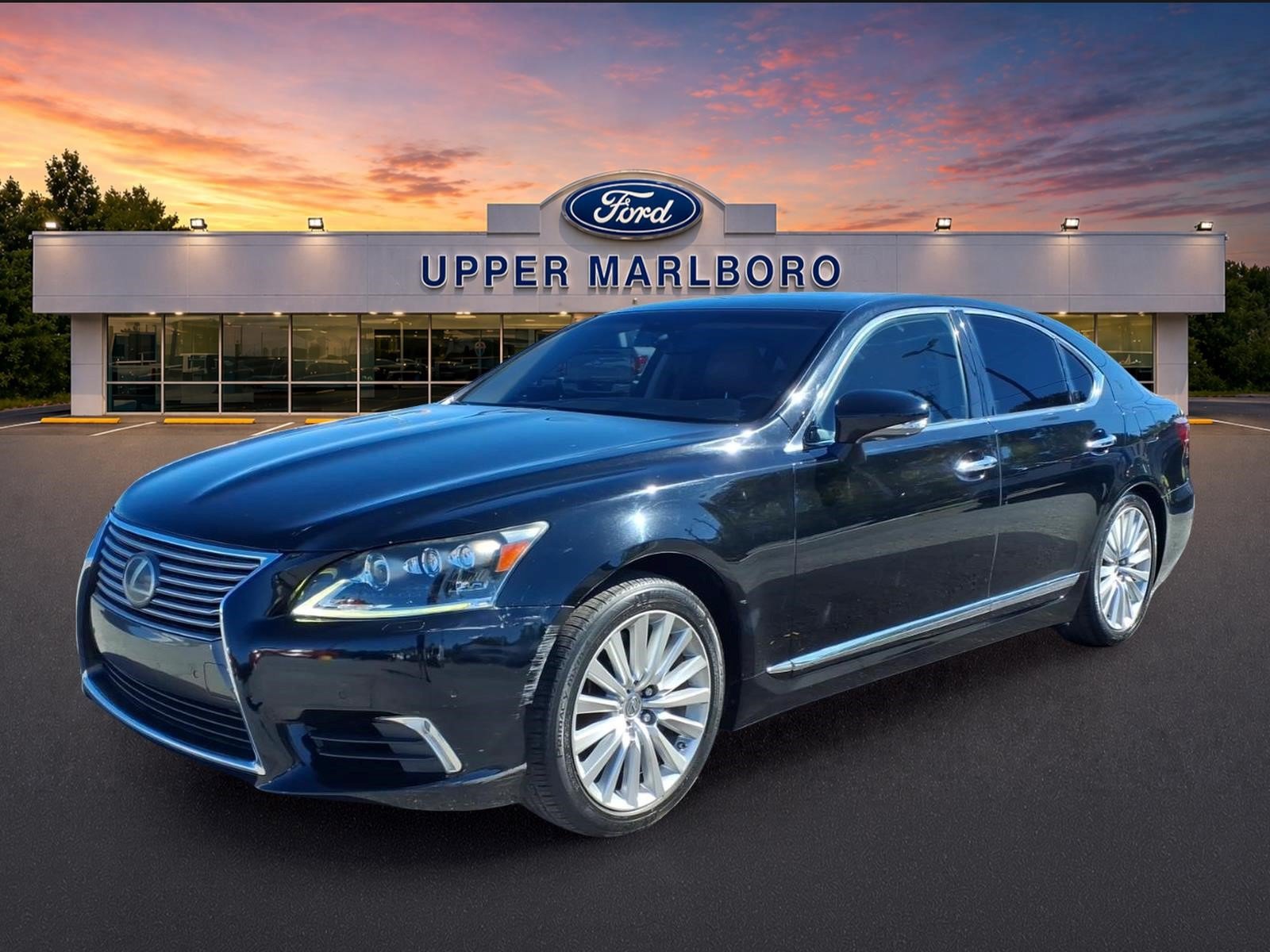 Used 2017 Lexus LS 460 w/ Ultra Luxury Package RWD image 4