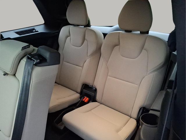 Certified 2026 Volvo XC90 B6 Plus AWD/4WD image 8