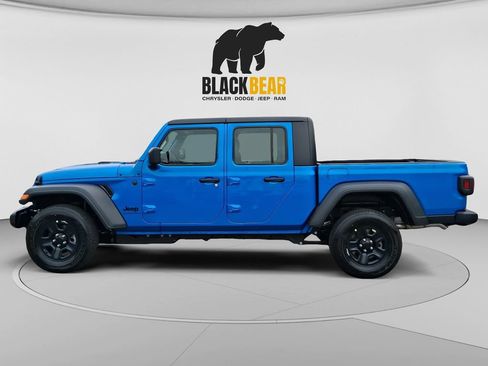 New 2026 Jeep Gladiator Sport AWD/4WD image 6
