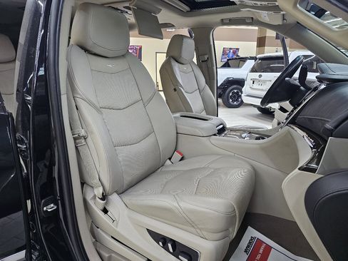 Used 2019 Cadillac Escalade ESV Premium Luxury w/ LPO, Radiant Package image 20