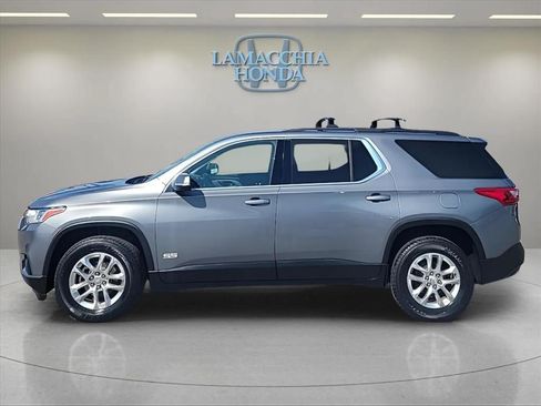 Used 2019 Chevrolet Traverse LT w/ LPO, Floor Liner Package AWD/4WD image 2