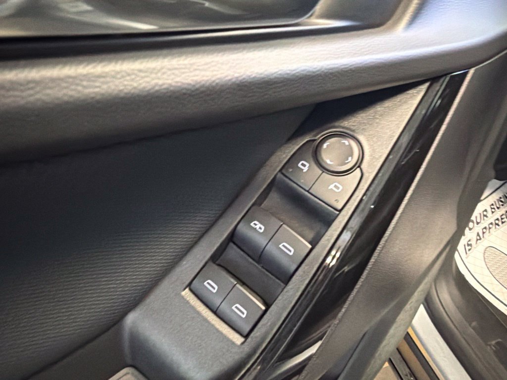 Used 2026 Chevrolet Equinox LT AWD/4WD image 19