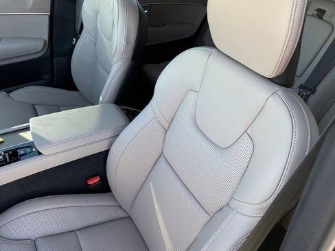 New 2026 Volvo XC90 B6 Ultra w/ Lounge Package image 20