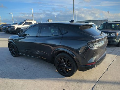 Used 2022 Ford Mustang Mach-E Premium image 7