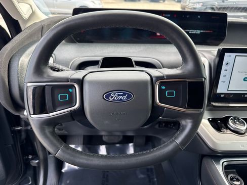 Used 2025 Ford Expedition Max Active RWD image 15