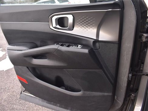 Certified 2025 Kia Sorento EX image 35