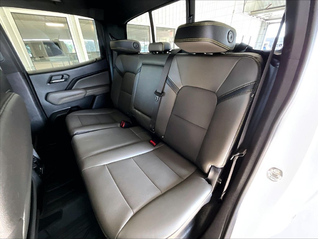Used 2023 Chevrolet Colorado ZR2 w/ ZR2 Convenience Package III AWD/4WD image 15
