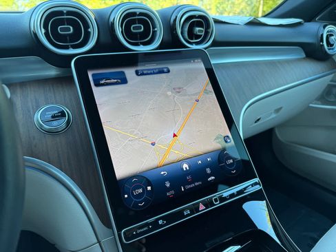 Certified 2025 Mercedes-Benz C 300 4MATIC Sedan image 17