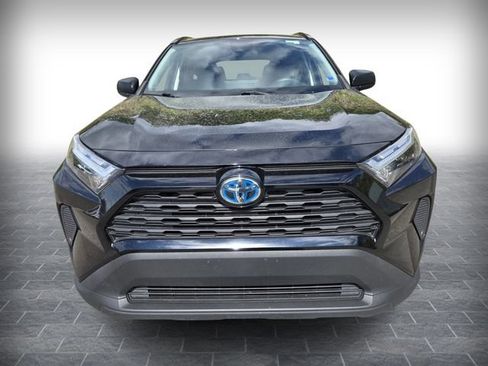 Used 2023 Toyota RAV4 LE AWD/4WD image 2