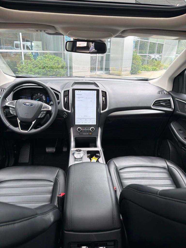 Used 2024 Ford Edge SEL w/ Convenience Package AWD/4WD image 7