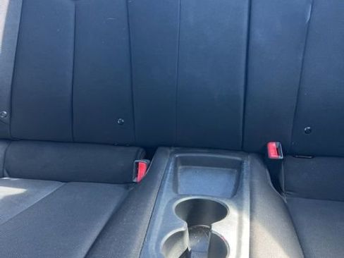 Used 2016 Hyundai Veloster image 31