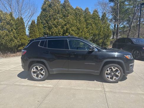 Used 2019 Jeep Compass Limited AWD/4WD image 3