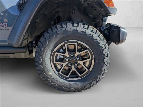 New 2026 Jeep Wrangler Unlimited Rubicon w/ Technology Group AWD/4WD image 16