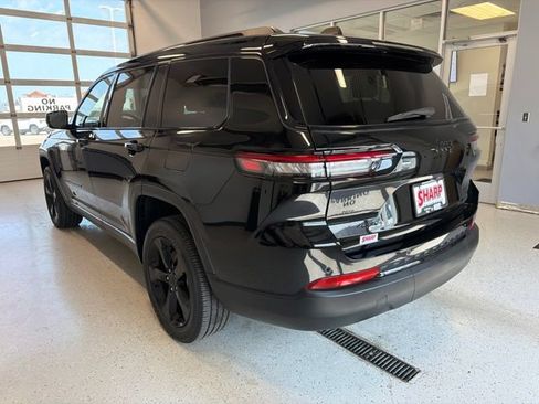 Used 2023 Jeep Grand Cherokee L Laredo AWD/4WD image 6