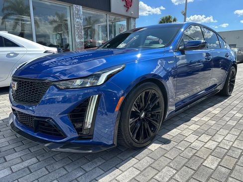 Used 2023 Cadillac CT5 V Blackwing w/ Carbon Fiber Package 2 RWD image 4