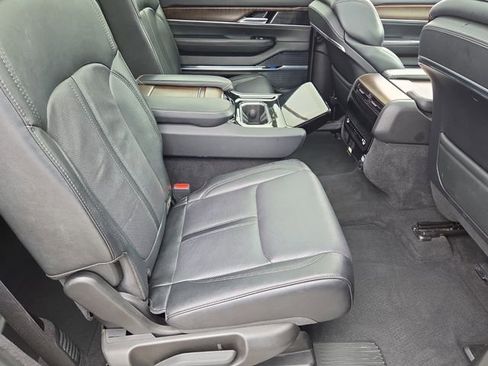 Used 2024 Jeep Grand Wagoneer L 4WD image 18