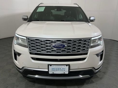 Used 2018 Ford Explorer Platinum image 3